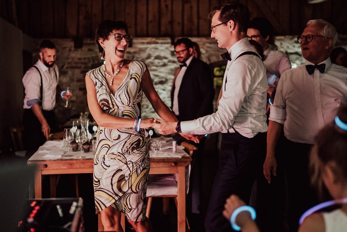 liebevolle-stodlhochzeit-0103