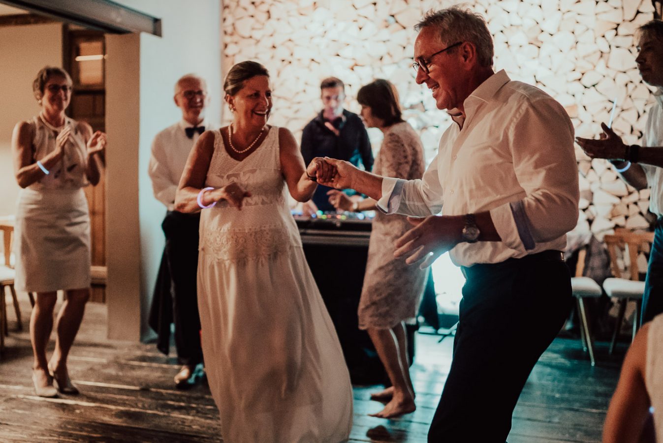 liebevolle-stodlhochzeit-0104