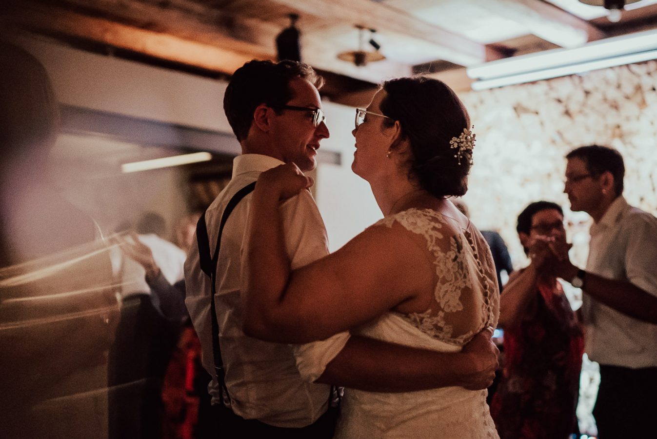 liebevolle-stodlhochzeit-0117