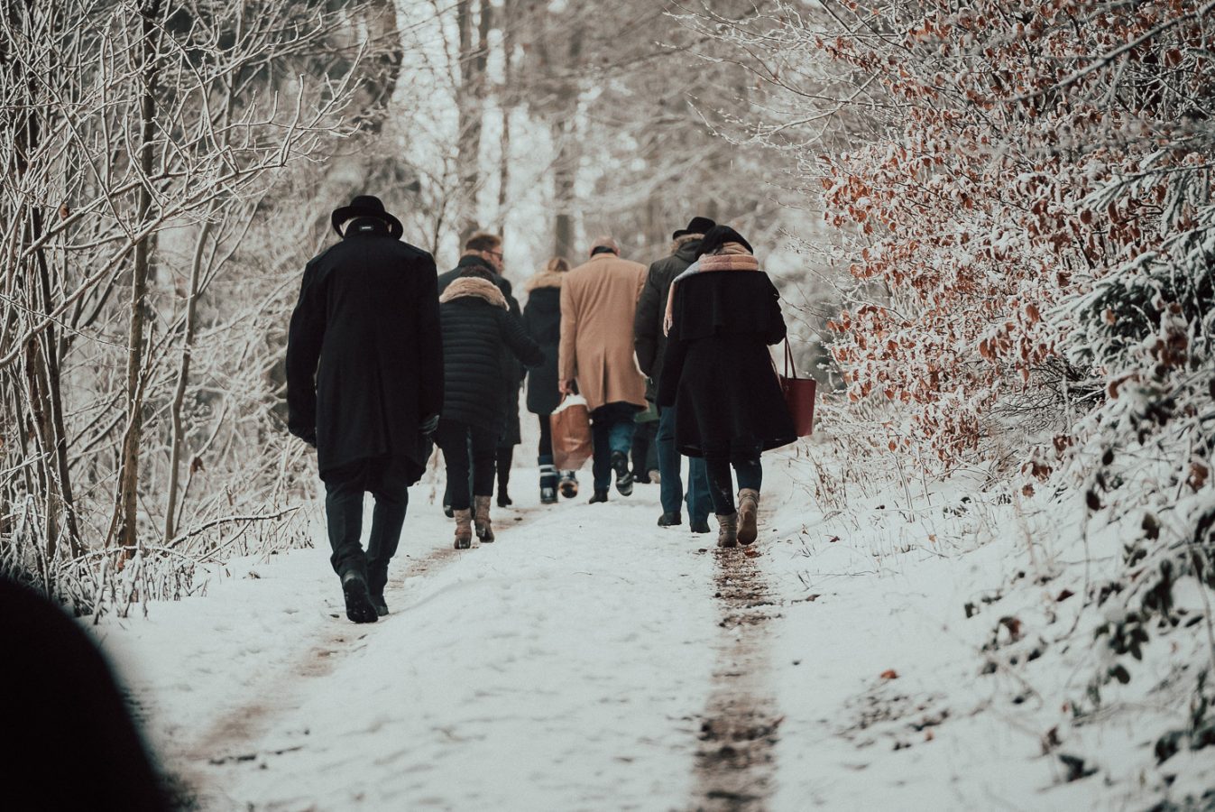 winterhochzeit-mit-weihnachtsmarkt-0038